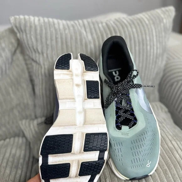 On Running Cloudmonster 2 Green Sneakers size 7 women’s - Picture 5 of 6